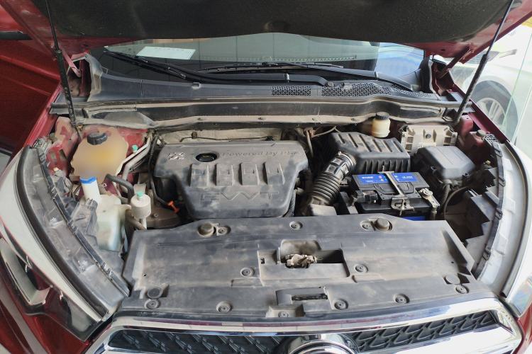 Used Dongfeng Fengdu MX5 2016 2.0L Automatic Flagship Edition Engine Bay