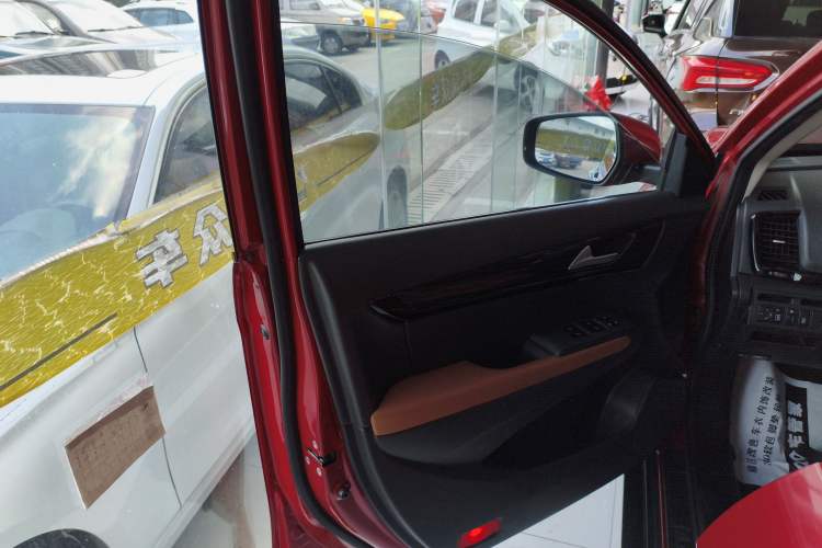 Used Dongfeng Fengdu MX5 2016 2.0L Automatic Flagship Edition Left Front Door Interior