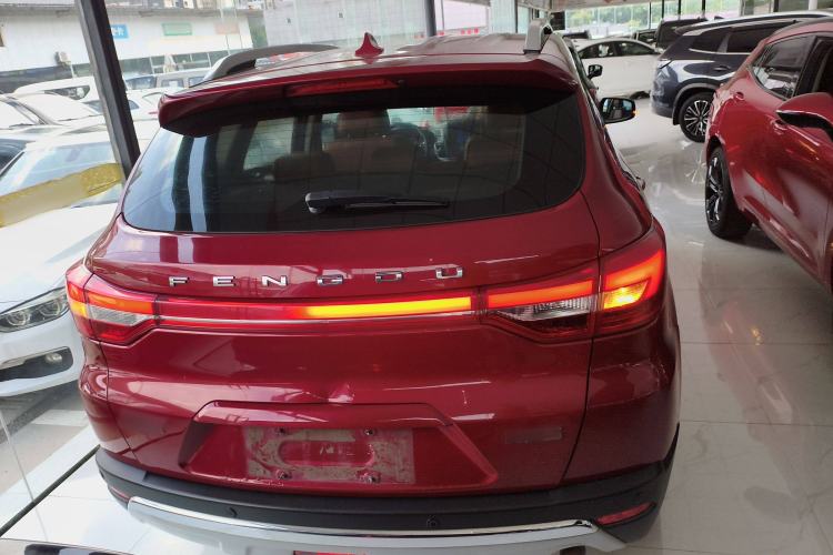 Used Dongfeng Fengdu MX5 2016 2.0L Automatic Flagship Edition Rear