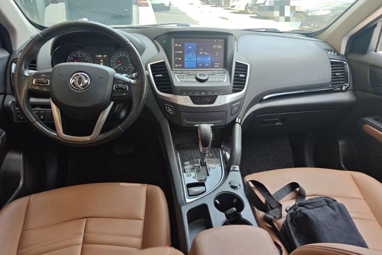 Used Dongfeng Fengdu MX5 2016 2.0L Automatic Flagship Edition Center Console