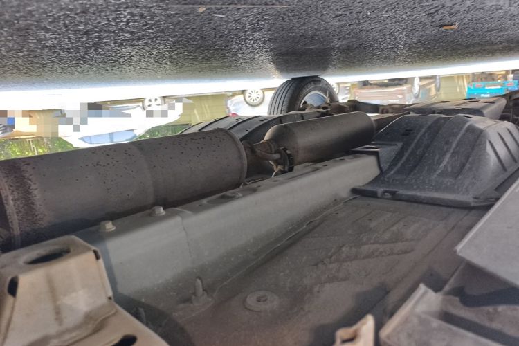 Used Dongfeng Fengdu MX5 2016 2.0L Automatic Flagship Edition Chassis Front Right