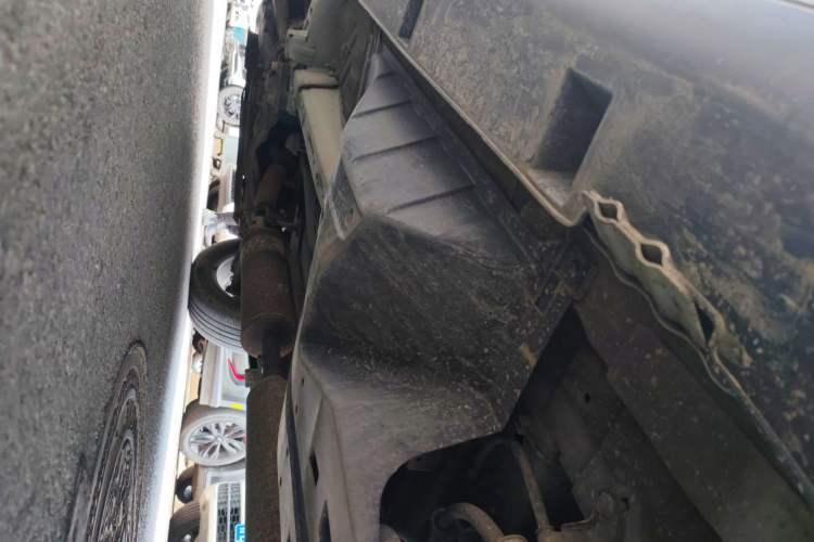 Used Dongfeng Fengdu MX5 2016 2.0L Automatic Flagship Edition Chassis Rear Left