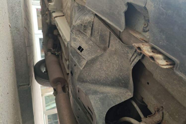 Used Dongfeng Fengdu MX5 2016 2.0L Automatic Flagship Edition Chassis Rear Left