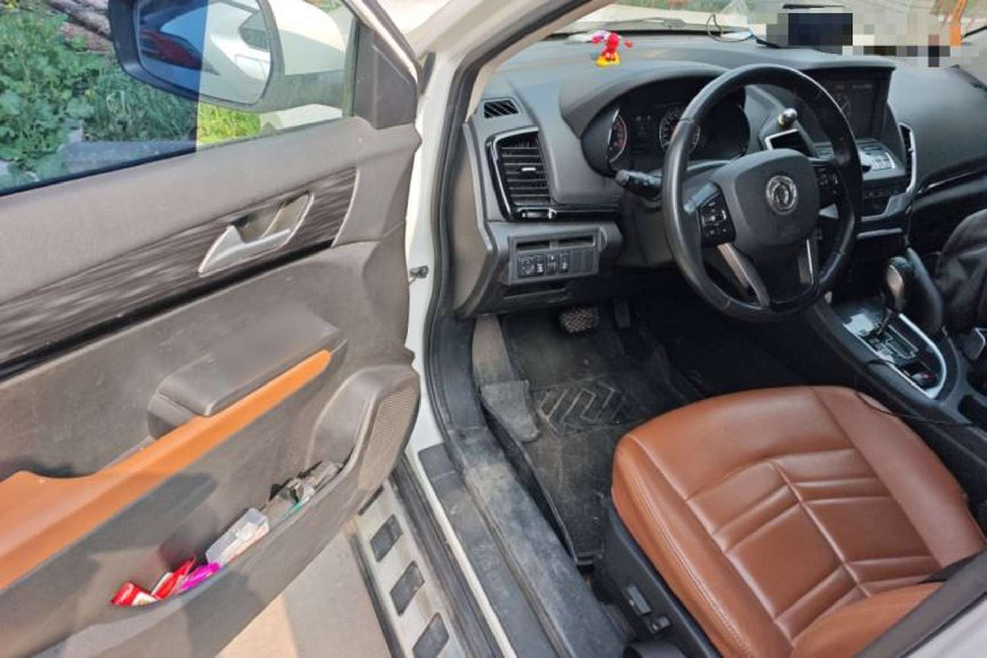 Used Dongfeng Fengdu MX5 2016 2.0L Automatic Flagship Edition Driver Seat