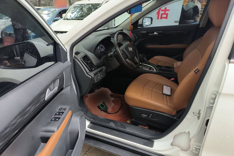 Used Dongfeng Fengdu MX5 2016 2.0L Automatic Flagship Edition Driver Seat