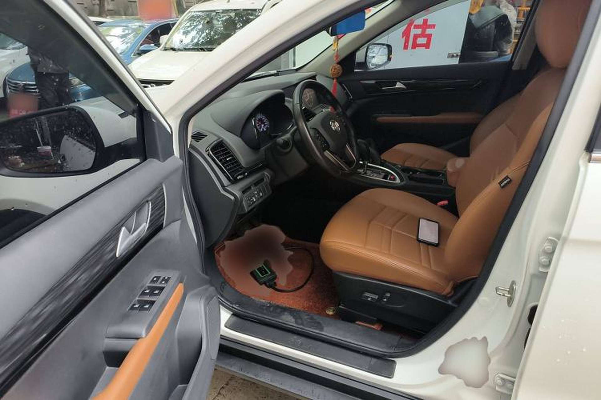 Used Dongfeng Fengdu MX5 2016 2.0L Automatic Flagship Edition Driver Seat