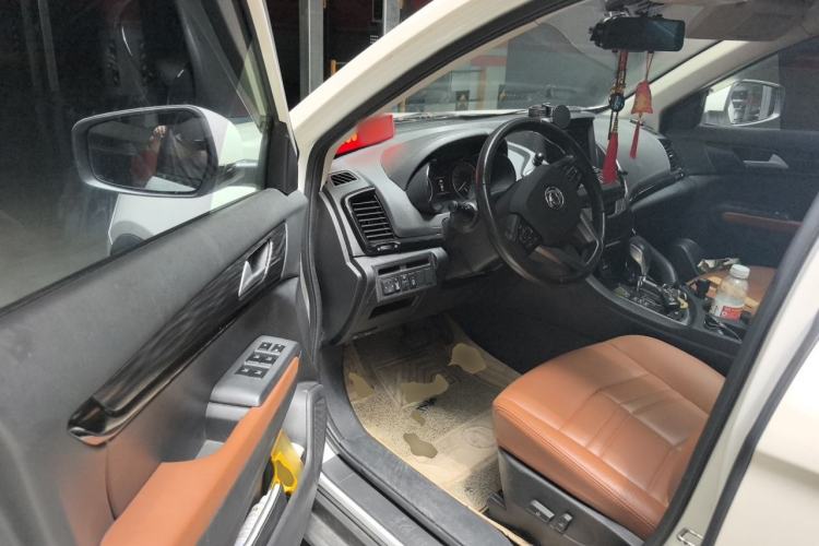 Used Dongfeng Fengdu MX5 2016 2.0L Automatic Flagship Edition Driver Seat