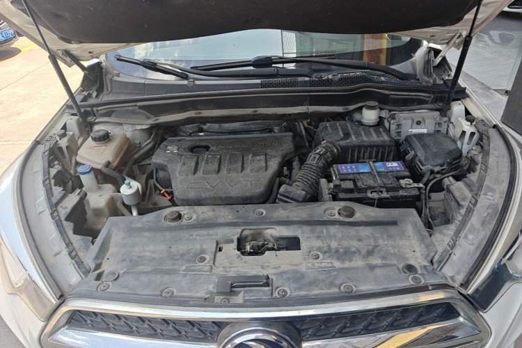 Used Dongfeng Fengdu MX5 2016 2.0L Automatic Flagship Edition Engine Bay
