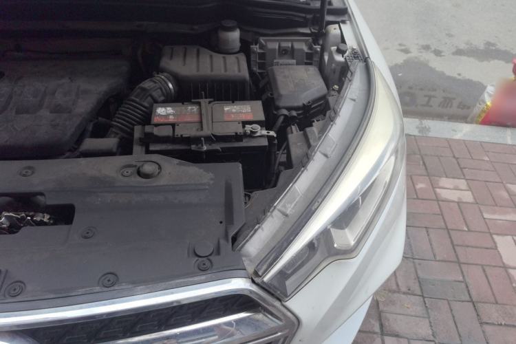 Used Dongfeng Fengdu MX5 2016 2.0L Automatic Flagship Edition Engine Bay Left