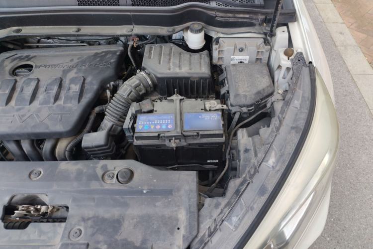 Used Dongfeng Fengdu MX5 2016 2.0L Automatic Flagship Edition Engine Bay Left