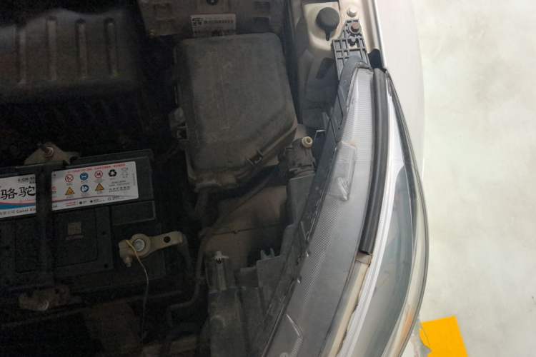 Used Dongfeng Fengdu MX5 2016 2.0L Automatic Flagship Edition Engine Bay Left