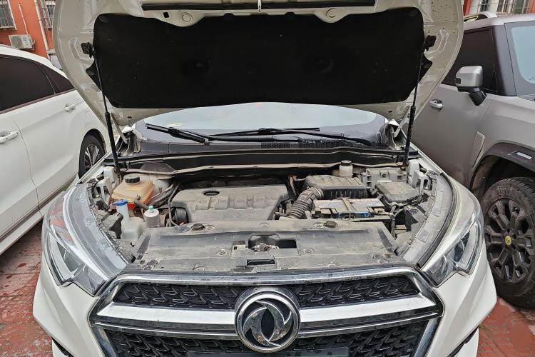 Used Dongfeng Fengdu MX5 2016 2.0L Automatic Flagship Edition Engine Bay