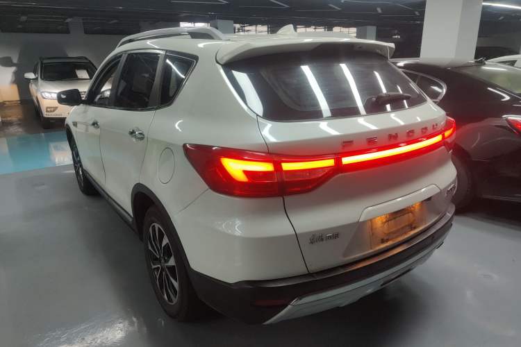 Used Dongfeng Fengdu MX5 2016 1.4T Manual Luxury Edition Exterior 3
