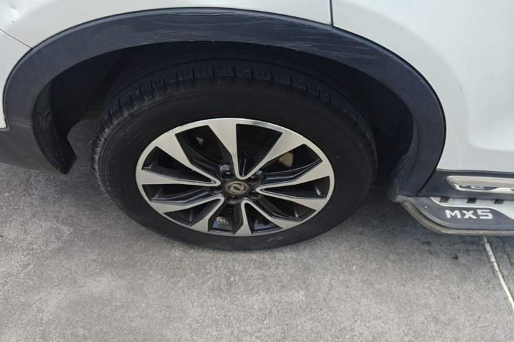 Used Dongfeng Fengdu MX5 2016 2.0L Automatic Flagship Edition Exterior 3