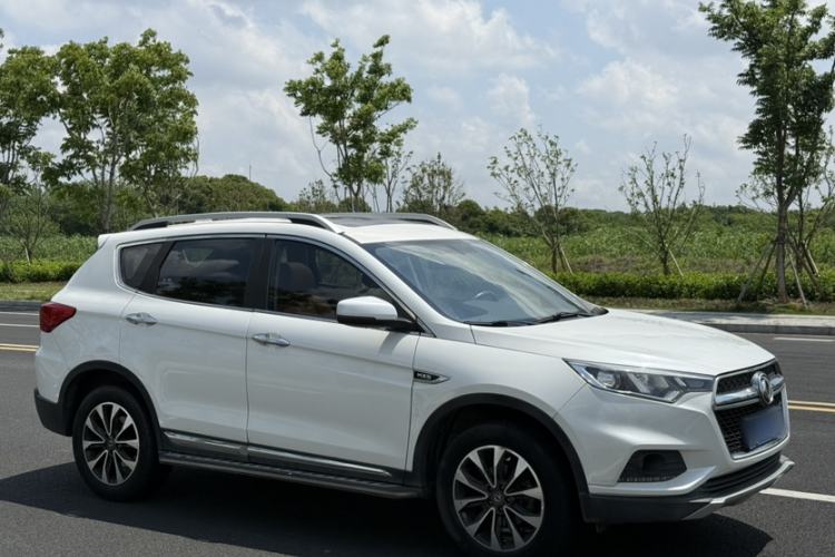 Used Dongfeng Fengdu MX5 2016 2.0L Automatic Flagship Edition Exterior 9