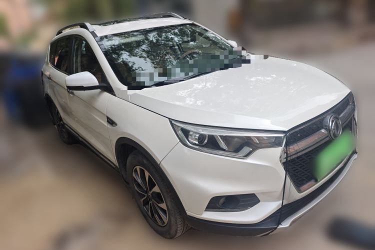 Used Dongfeng Fengdu MX5 2016 2.0L Automatic Flagship Edition Front Right 45 Deg