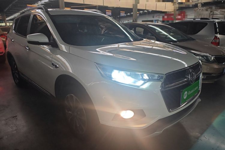 Used Dongfeng Fengdu MX5 2016 2.0L Automatic Flagship Edition Front Right 45 Deg
