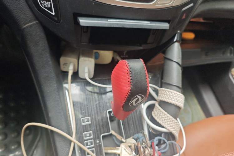 Used Dongfeng Fengdu MX5 2016 2.0L Automatic Flagship Edition Gear Lever