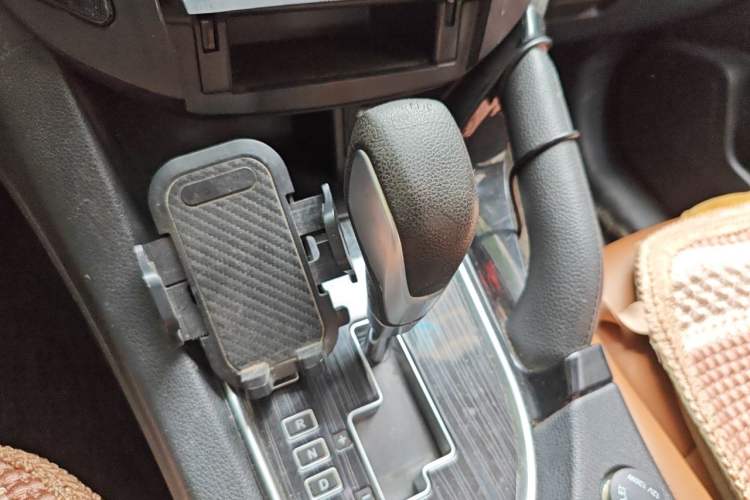 Used Dongfeng Fengdu MX5 2016 2.0L Automatic Flagship Edition Gear Lever