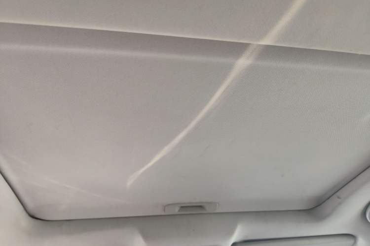 Used Dongfeng Fengdu MX5 2016 2.0L Automatic Flagship Edition Headliner