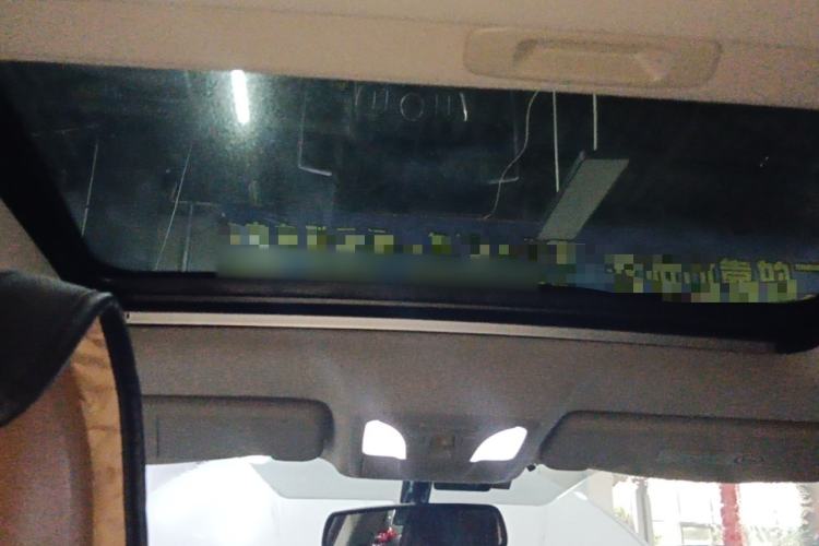 Used Dongfeng Fengdu MX5 2016 2.0L Automatic Flagship Edition Headliner