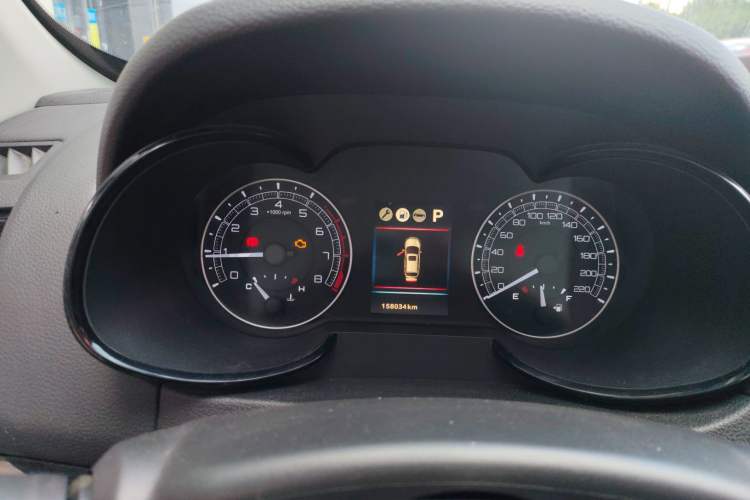 Used Dongfeng Fengdu MX5 2016 2.0L Automatic Flagship Edition Instrument Cluster