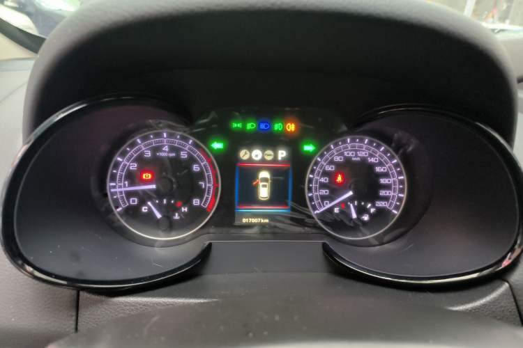Used Dongfeng Fengdu MX5 2016 2.0L Automatic Flagship Edition Instrument Cluster