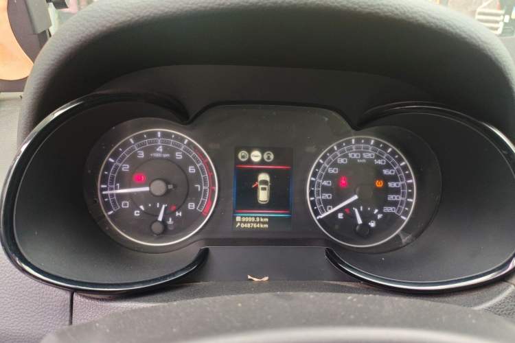 Used Dongfeng Fengdu MX5 2016 1.4T Manual Luxury Edition Instrument Cluster