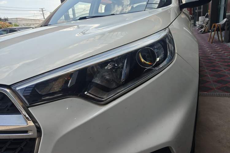 Used Dongfeng Fengdu MX5 2016 2.0L Automatic Flagship Edition Left Front Headlight