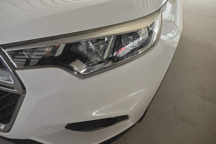 Used Dongfeng Fengdu MX5 2016 1.4T Manual Luxury Edition Left Front Headlight