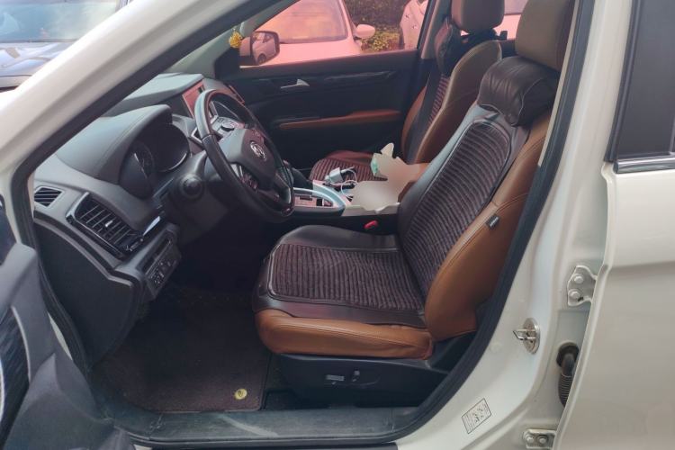 Used Dongfeng Fengdu MX5 2016 2.0L Automatic Flagship Edition Left Front Seat