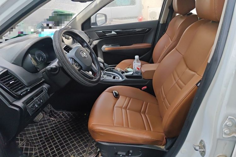 Used Dongfeng Fengdu MX5 2016 2.0L Automatic Flagship Edition Left Front Seat