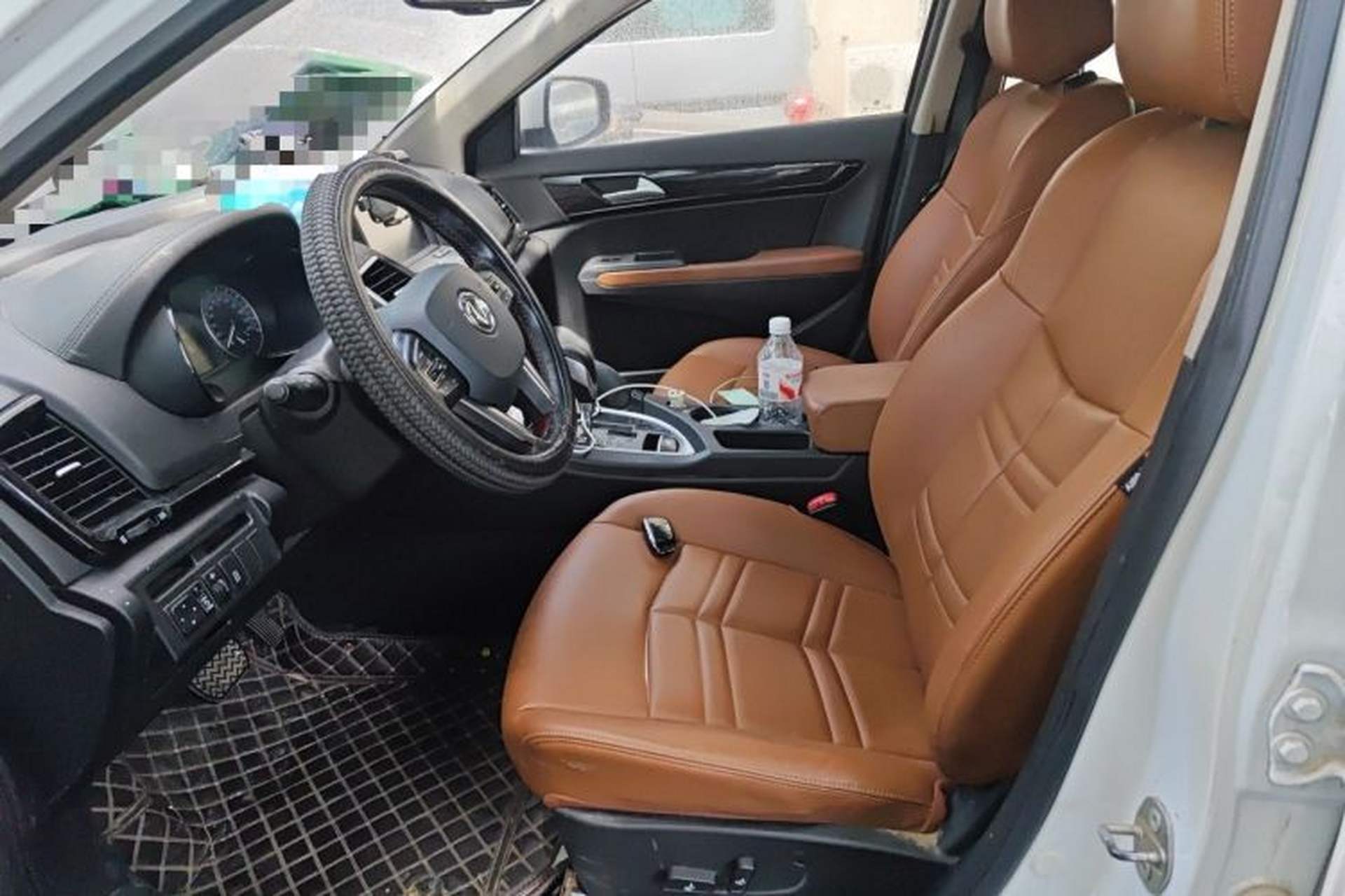 Used Dongfeng Fengdu MX5 2016 2.0L Automatic Flagship Edition Left Front Seat