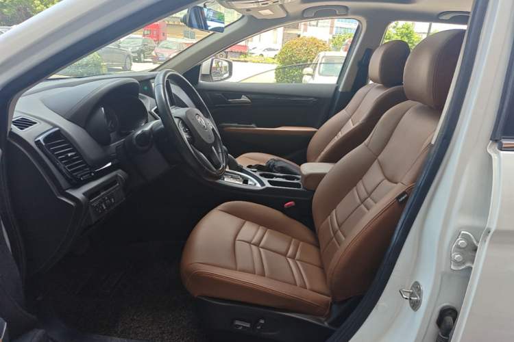 Used Dongfeng Fengdu MX5 2016 2.0L Automatic Flagship Edition Left Front Seat