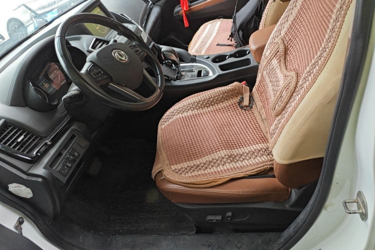 Used Dongfeng Fengdu MX5 2016 2.0L Automatic Flagship Edition Left Front Seat