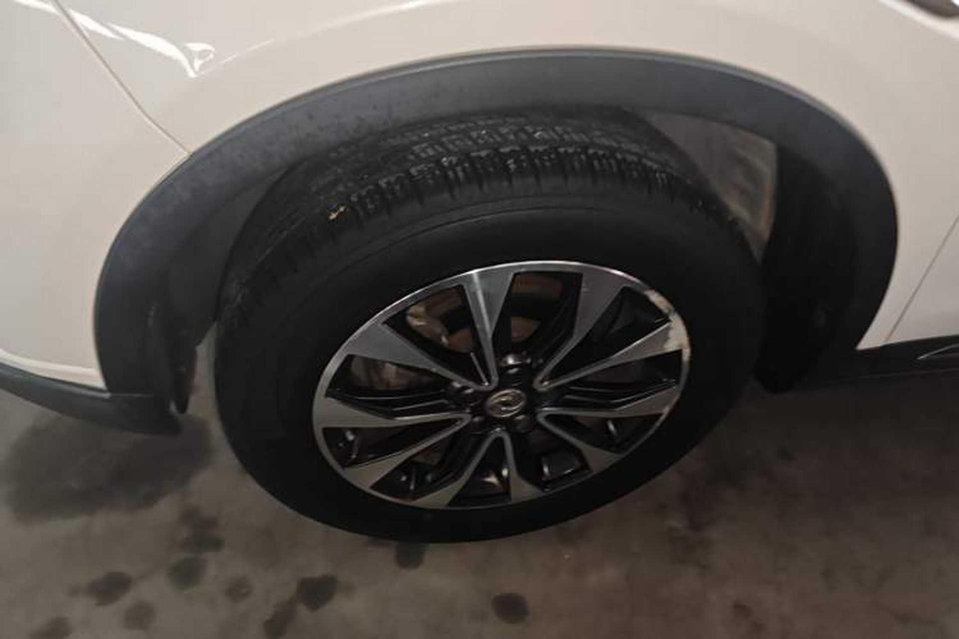 Used Dongfeng Fengdu MX5 2016 2.0L Automatic Flagship Edition Left Front Wheel Hub
