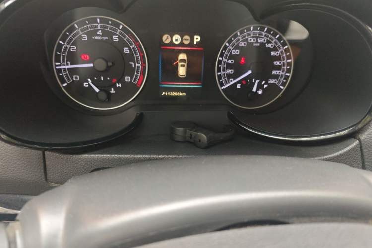 Used Dongfeng Fengdu MX5 2016 2.0L Automatic Flagship Edition Odometer Close Up