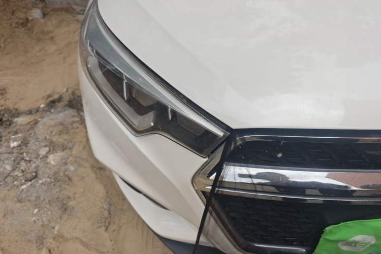 Used Dongfeng Fengdu MX5 2016 2.0L Automatic Flagship Edition Right Front Headlight