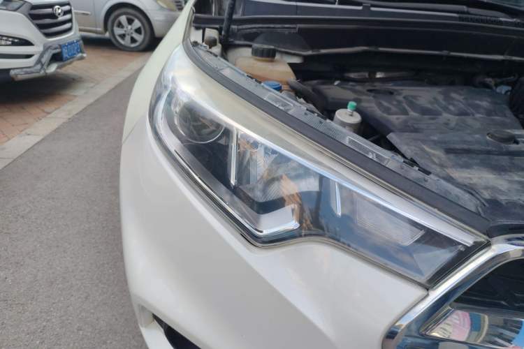 Used Dongfeng Fengdu MX5 2016 2.0L Automatic Flagship Edition Right Front Headlight