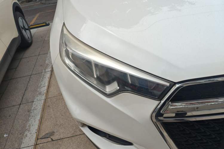 Used Dongfeng Fengdu MX5 2016 1.4T Manual Luxury Edition Right Front Headlight