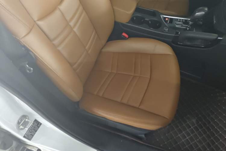 Used Dongfeng Fengdu MX5 2016 2.0L Automatic Flagship Edition Right Front Seat