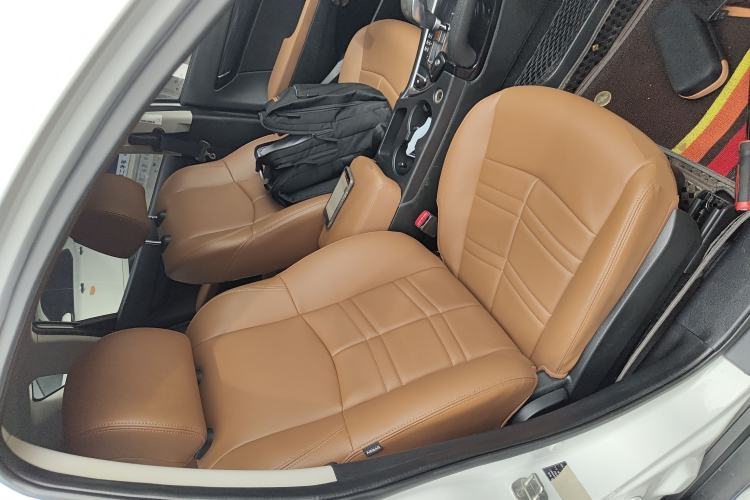 Used Dongfeng Fengdu MX5 2016 2.0L Automatic Flagship Edition Right Front Seat