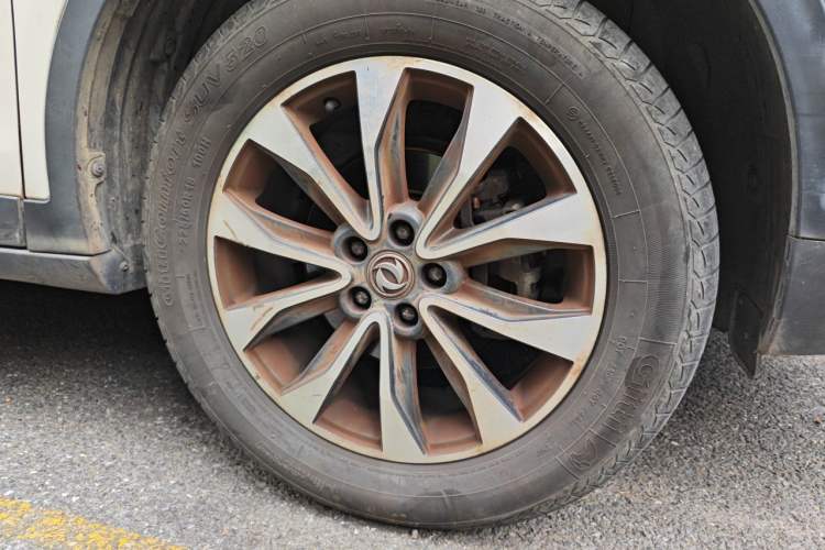 Used Dongfeng Fengdu MX5 2016 2.0L Automatic Flagship Edition Right Front Wheel Hub