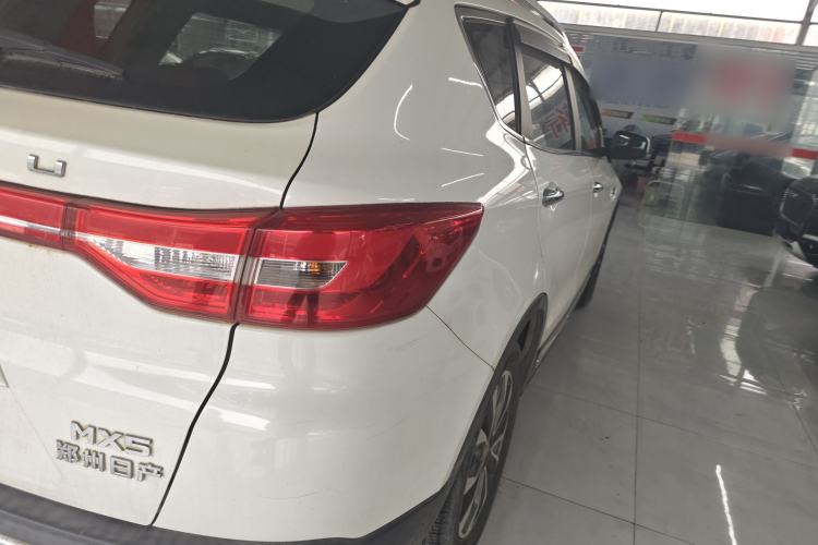 Used Dongfeng Fengdu MX5 2016 2.0L Automatic Flagship Edition Right Rear Taillight
