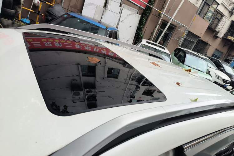 Used Dongfeng Fengdu MX5 2016 2.0L Automatic Flagship Edition Roof