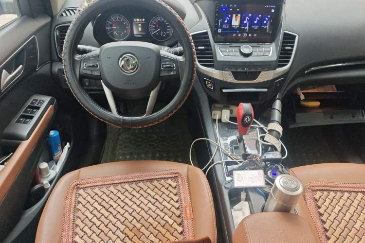 Used Dongfeng Fengdu MX5 2016 2.0L Automatic Flagship Edition Steering Wheel