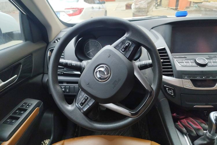 Used Dongfeng Fengdu MX5 2016 2.0L Manual Elite Edition Steering Wheel