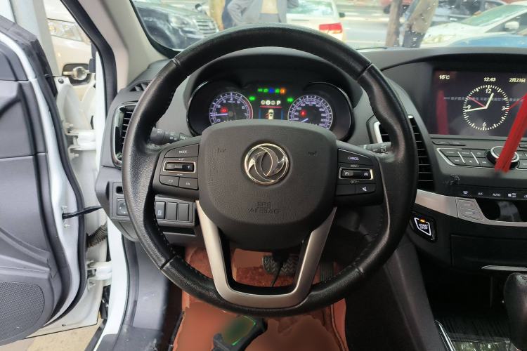 Used Dongfeng Fengdu MX5 2016 2.0L Automatic Flagship Edition Steering Wheel