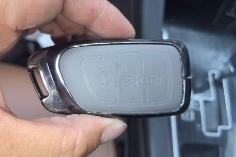 Used Dongfeng Fengdu MX5 2016 2.0L Automatic Flagship Edition Vehicle Key
