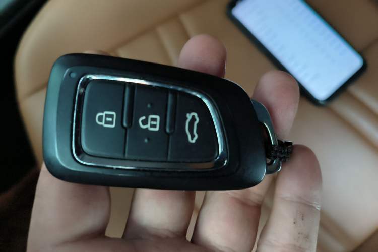 Used Dongfeng Fengdu MX5 2016 2.0L Automatic Flagship Edition Vehicle Key